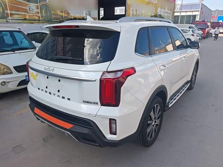 Kia Sportage GT-line, 2022 — фото 7 из 9
