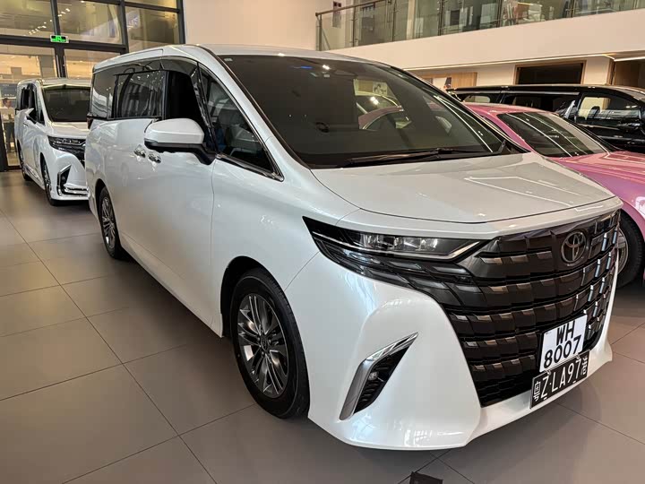 Toyota Alphard, 2025 — фото 3 из 10