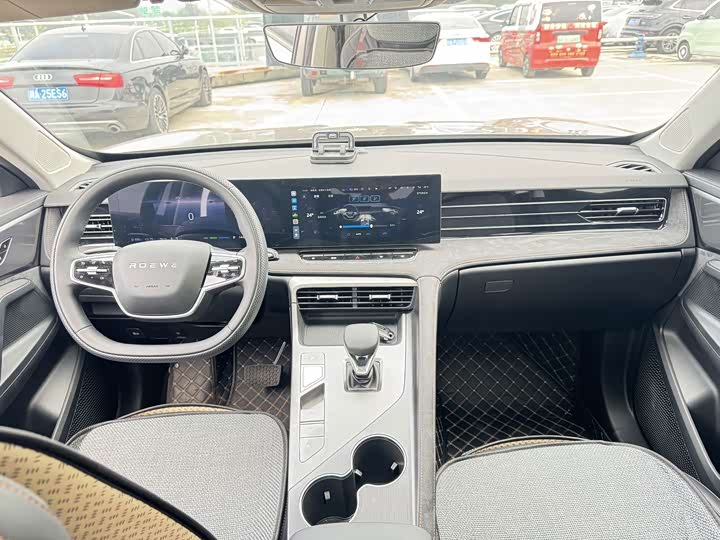 Roewe D5X DMH, 2025 — фото 8 из 9