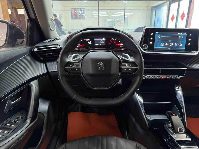 Peugeot 2008, 2022 — фото 11 из 12