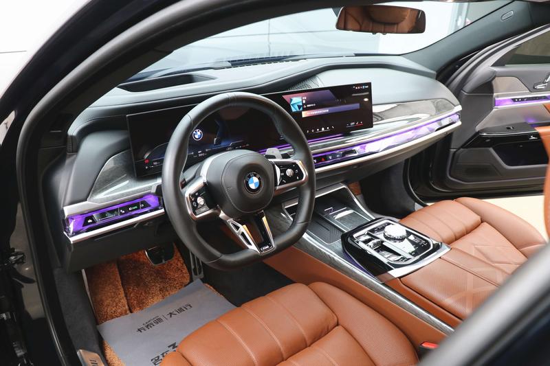 BMW 7 Series, 2024 — фото 10 из 12