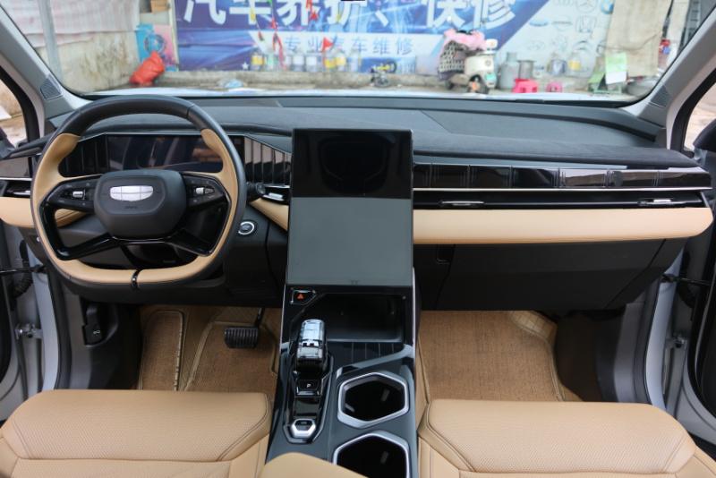 Geely Atlas L, 2022 — фото 7 из 12