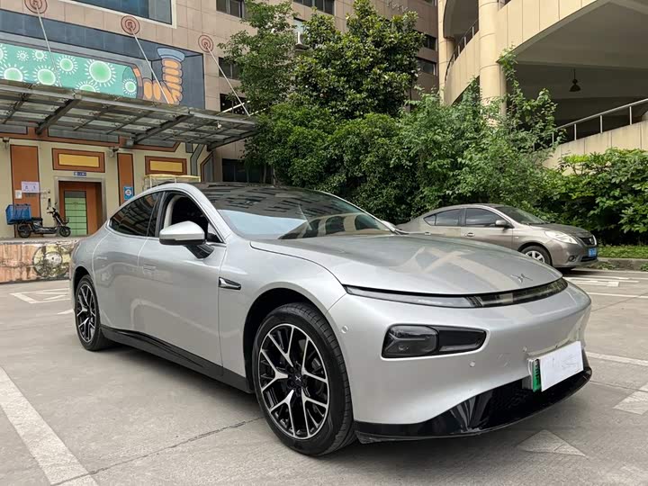XPeng P7, 2023 — фото 3 из 9