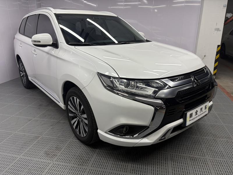 Mitsubishi Outlander, 2021 — фото 3 из 12