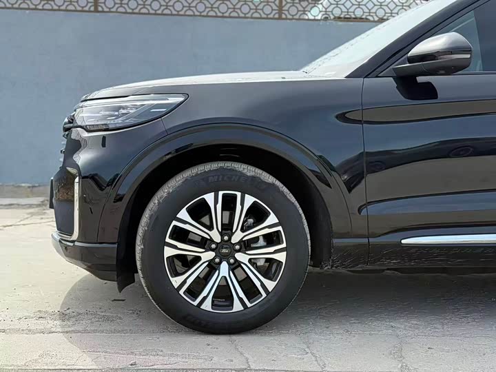 Ford Explorer, 2024 — фото 3 из 9