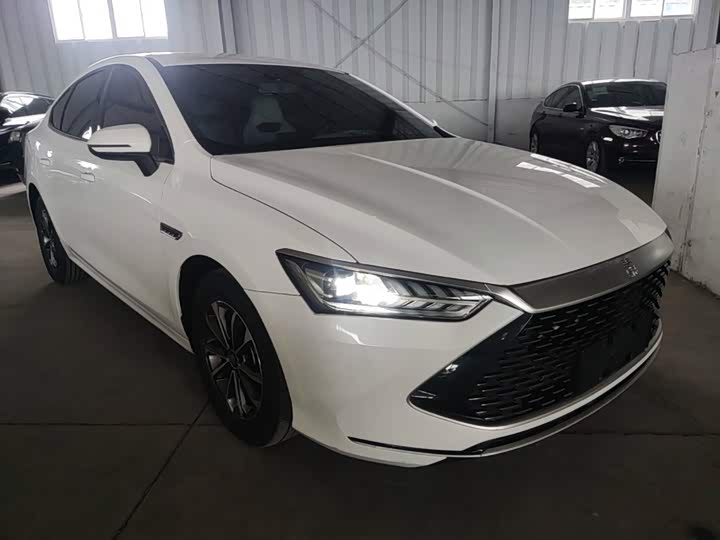 BYD Qin Plus, 2022 — фото 4 из 9
