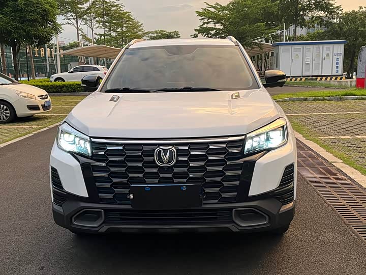 Changan CS75, 2024 — фото 2 из 9