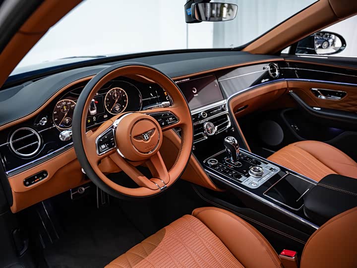Bentley Flying Spur, 2022 — фото 8 из 9