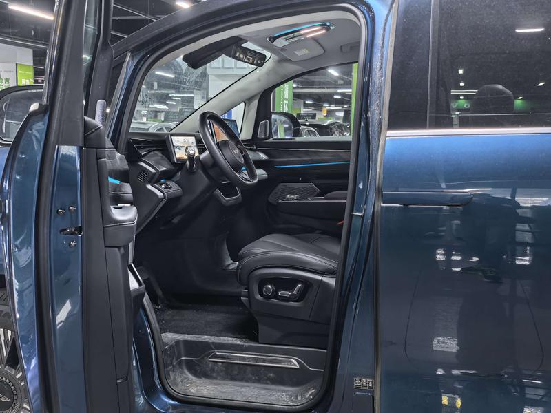 Geely Galaxy L380, 2025 — фото 9 из 12