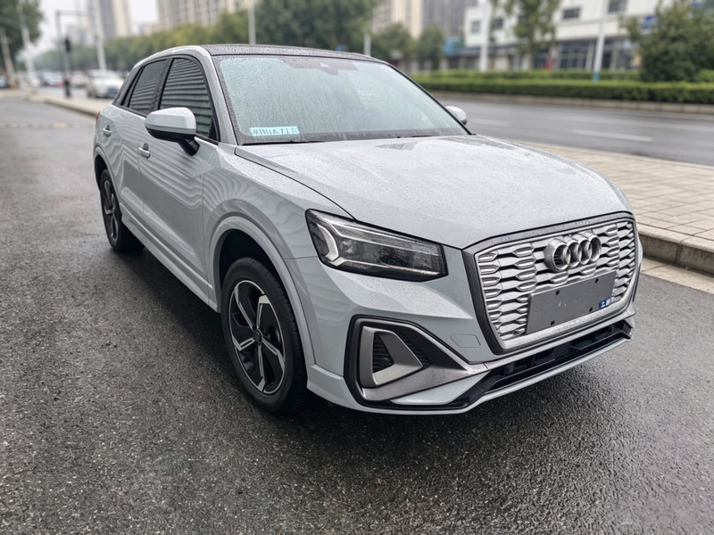 Audi Q2L e-tron, 2022 — фото 3 из 11