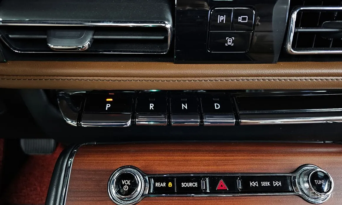 Lincoln Aviator, 2023 — фото 9 из 12