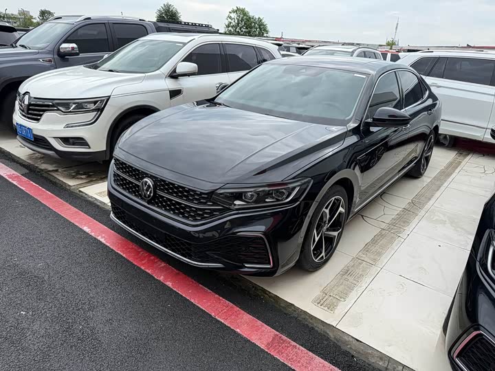 Volkswagen Passat, 2022 — купить в Перми под ключ