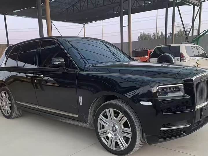Rolls-Royce Cullinan, 2023 — фото 2 из 5