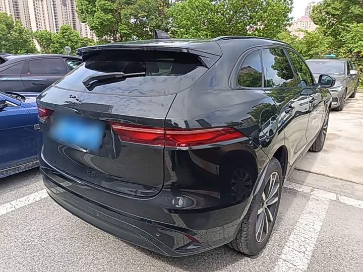 Jaguar F-Pace, 2023 — фото 7 из 9