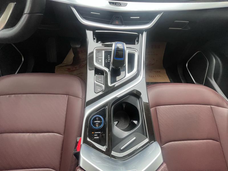 Geely Jiaji Hybrid, 2022 — фото 11 из 12