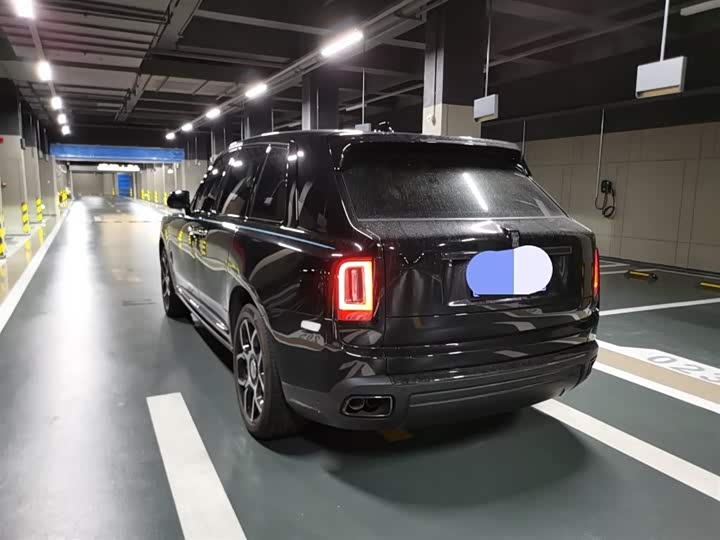 Rolls-Royce Cullinan, 2023 — фото 4 из 9