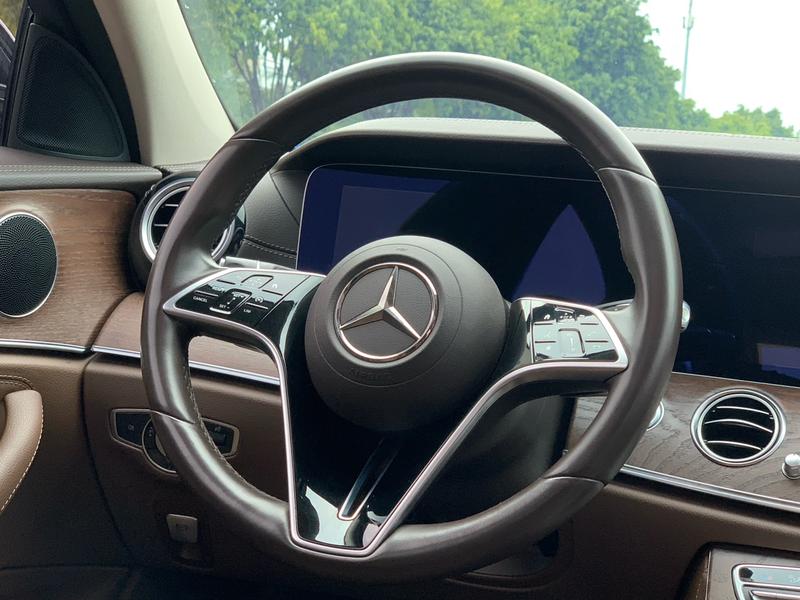 Mercedes-Benz E-Class Hybrid, 2022 — фото 10 из 12