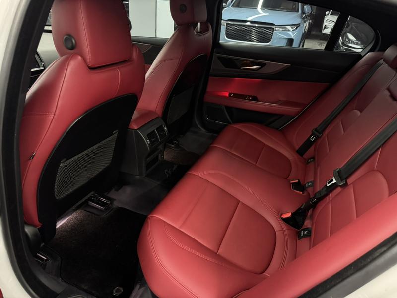 Jaguar XE L, 2023 — фото 11 из 12