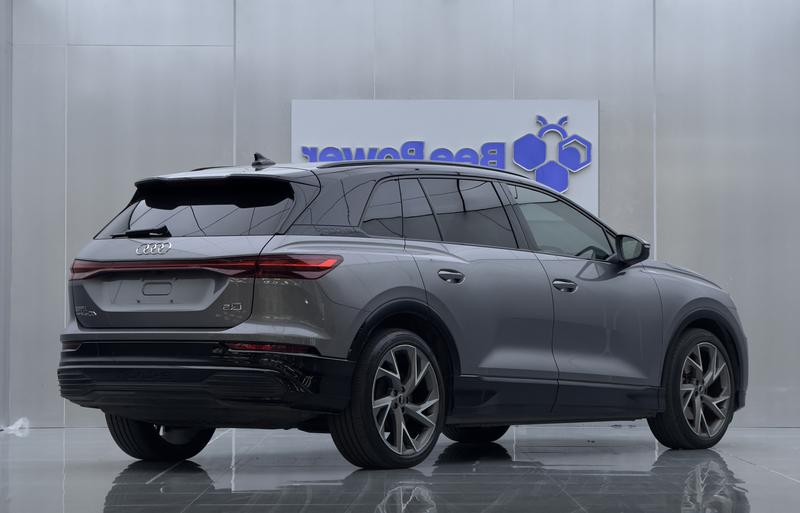 Audi Q5 e-tron, 2022 — фото 7 из 12