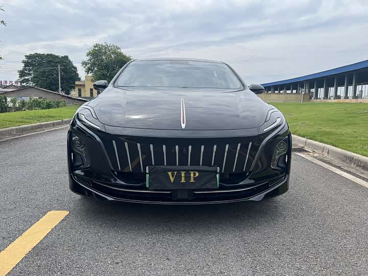 Hongqi E-QM5, 2023 — фото 2 из 9