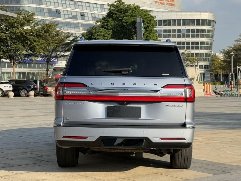 Lincoln Navigator, 2021 — фото 6 из 12