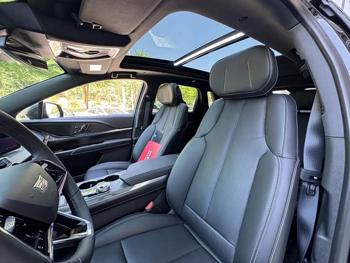 Cadillac XT5, 2025 — фото 7 из 9