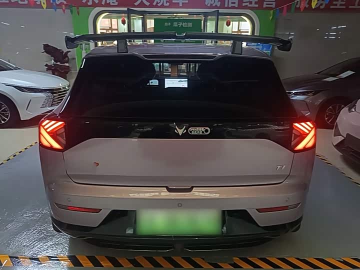 BAIC Arcfox T1, 2025 — фото 6 из 9