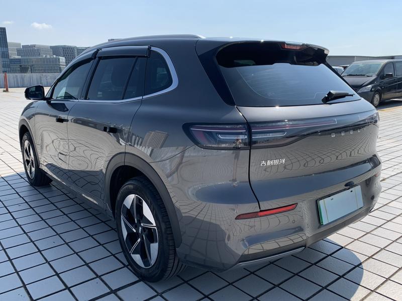 Geely Galaxy E5, 2025 — фото 4 из 10