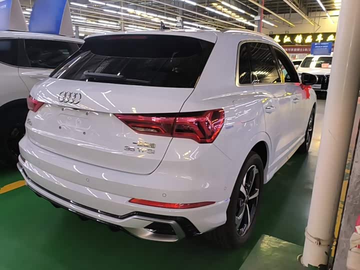 Audi Q3, 2025 — фото 7 из 9