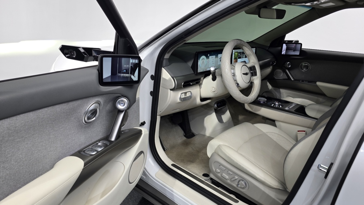Genesis GV60, 2022 — фото 9 из 12