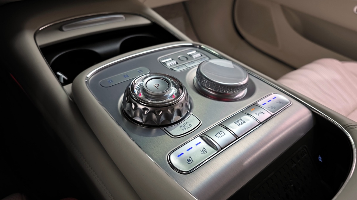 Genesis G90, 2023 — фото 9 из 12