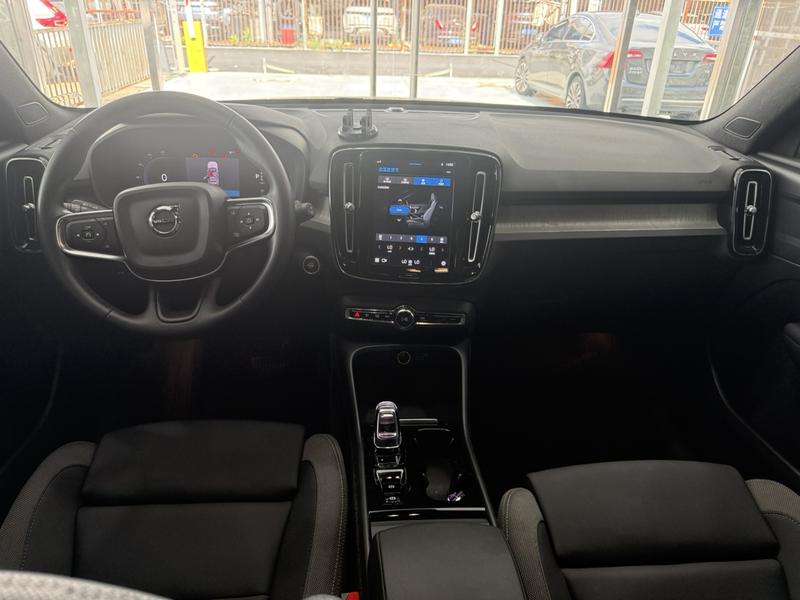 Volvo XC40, 2024 — фото 9 из 12