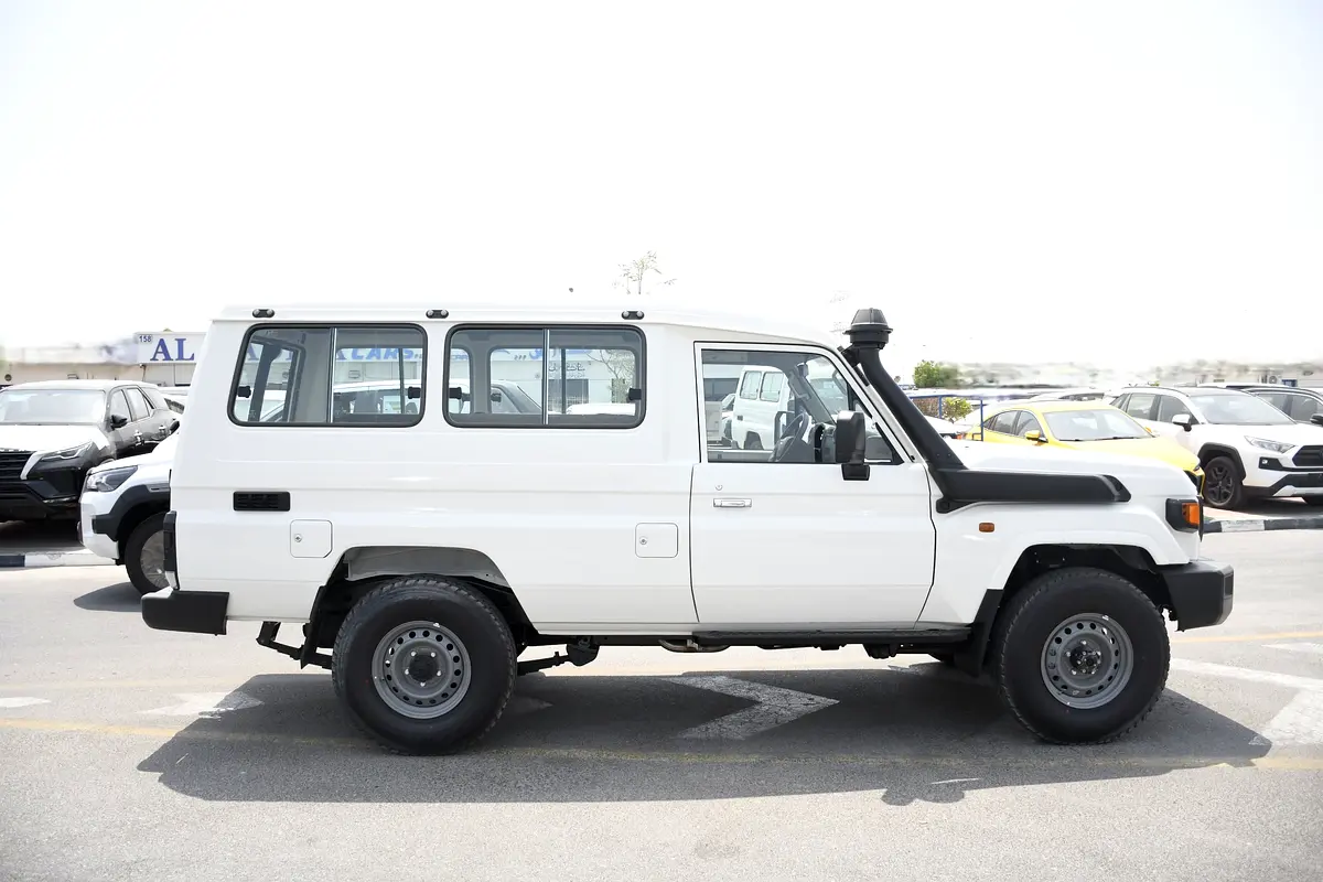 Toyota Land Cruiser 70 Series, 2026 — фото 3 из 10