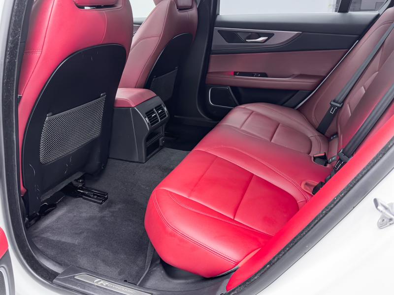 Jaguar XE L, 2022 — фото 12 из 12