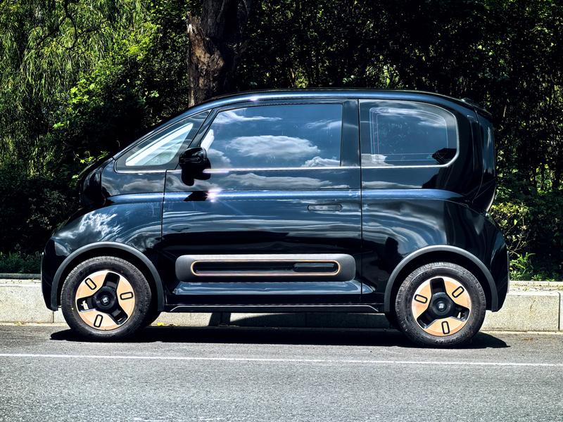 Baojun KiWi EV, 2022 — фото 3 из 10