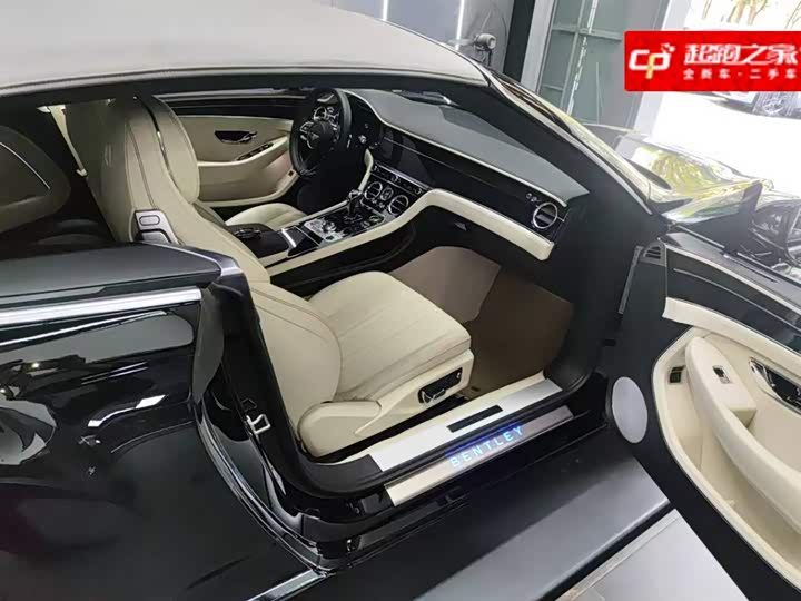 Bentley Continental GT, 2022 — фото 2 из 5