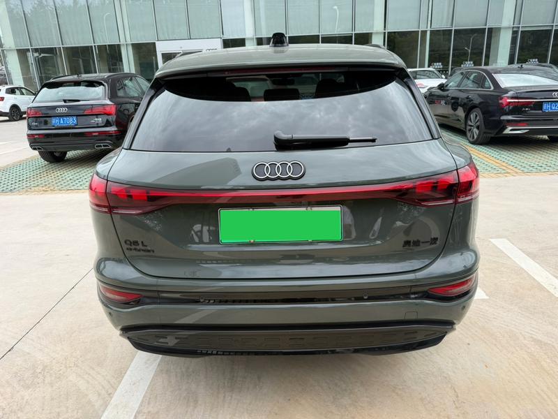 Audi Q6L e-tron, 2025 — фото 6 из 12