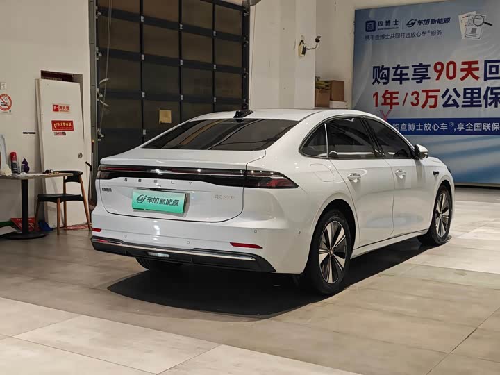 Geely Galaxy A7, 2025 — фото 7 из 9