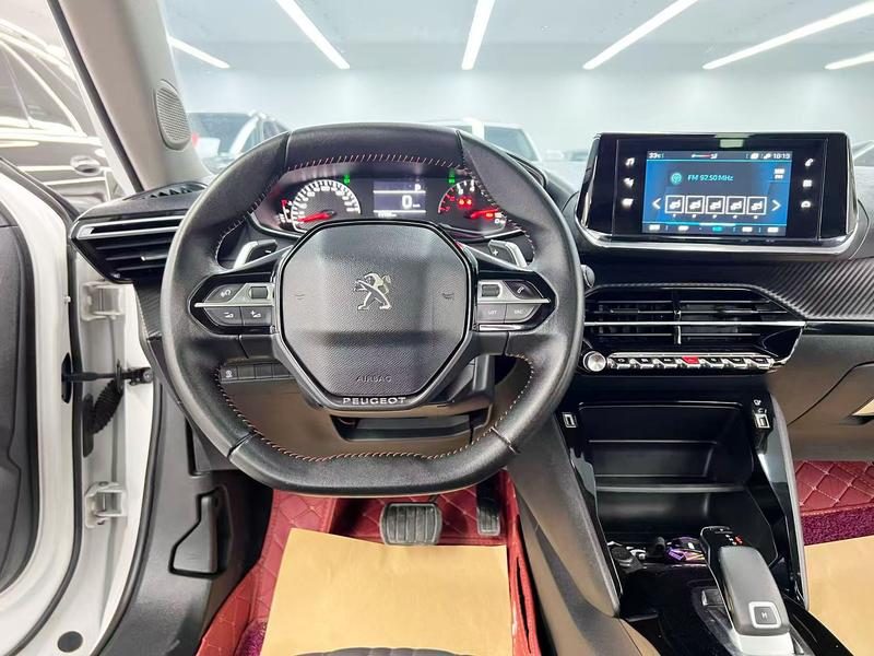 Peugeot 2008, 2021 — фото 11 из 12
