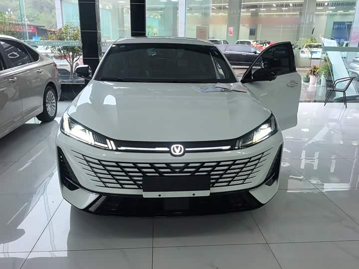 Changan Eado Plus, 2026 — фото 5 из 9