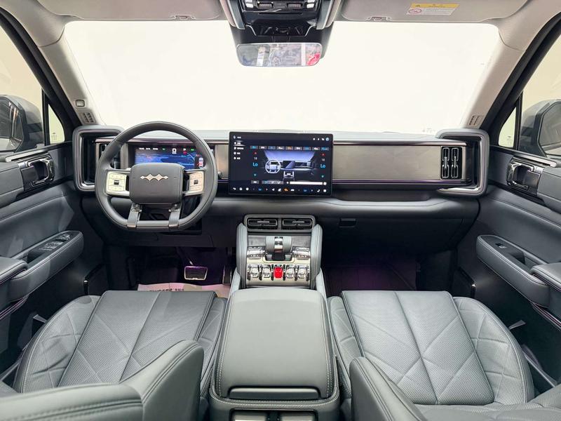 BYD FangChengBao Leopard 5, 2025 — фото 12 из 12