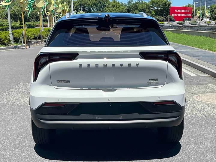 Geely Geometry E Firefly, 2023 — фото 8 из 9