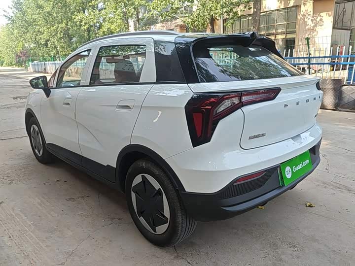 Geely Geometry E Firefly, 2023 — фото 5 из 9