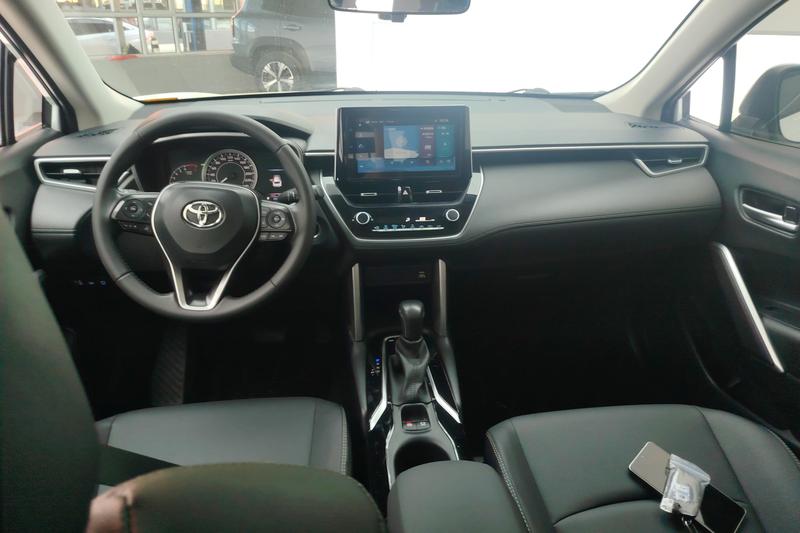 Toyota Corolla Cross, 2022 — фото 8 из 12