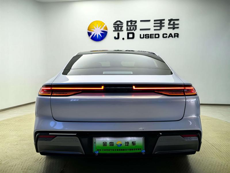 Geely Galaxy E8, 2023 — фото 5 из 12