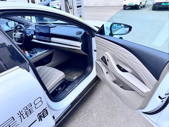 Geely Galaxy Starshine 8 EM-i, 2025 — фото 5 из 9