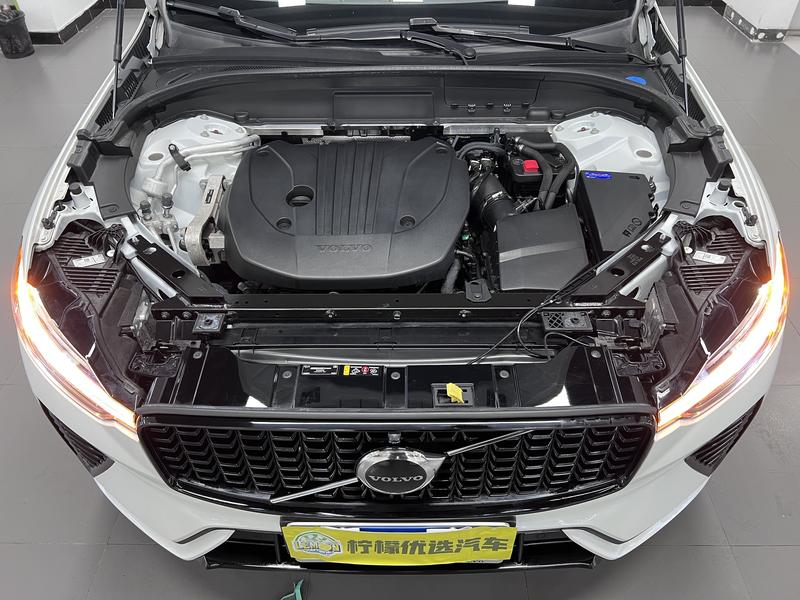 Volvo XC60, 2023 — фото 10 из 12