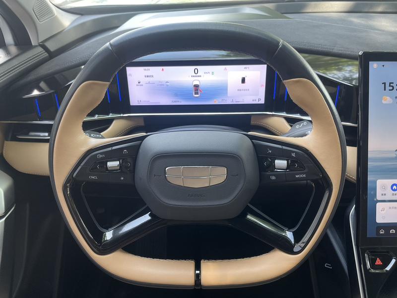 Geely Atlas L, 2024 — фото 8 из 11