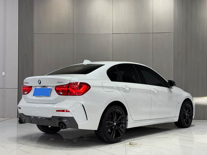 BMW 1 Series, 2022 — фото 5 из 9