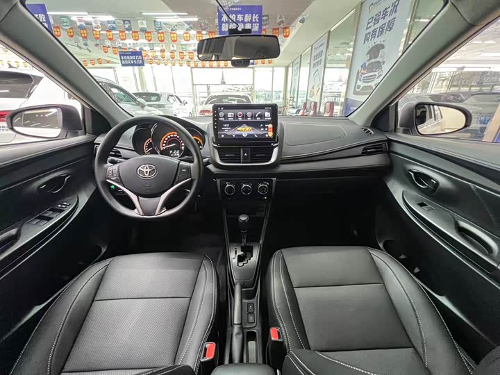 Toyota Yaris L Hatchback, 2022 — фото 8 из 9